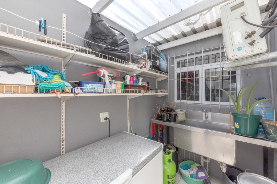 1 Bedroom Property for Sale in Salt River Western Cape